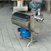 ZXB不锈钢自吸泵。饮料泵，啤酒泵。卫生级自吸泵