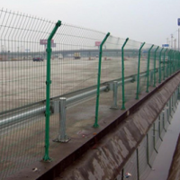 双边丝护栏网公路侧防护网农田圈地隔离护栏网果园围栏网