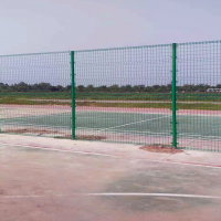 球场围栏 篮球场围栏网 包塑勾花网公园防护网 体育场护栏网