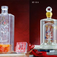 青海手工工艺酒瓶生产厂家|宏艺玻璃制品公司厂价订制内置酒瓶